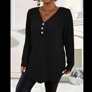 Long Sleeve Vneck Blouse with Button Detail EUC Sz 2X
